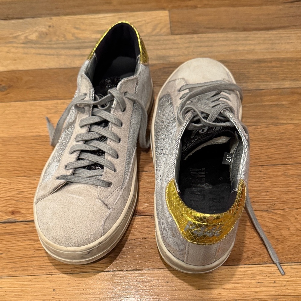 P448 Stylish Gray and Gold Woman’s Sneakers sz 37